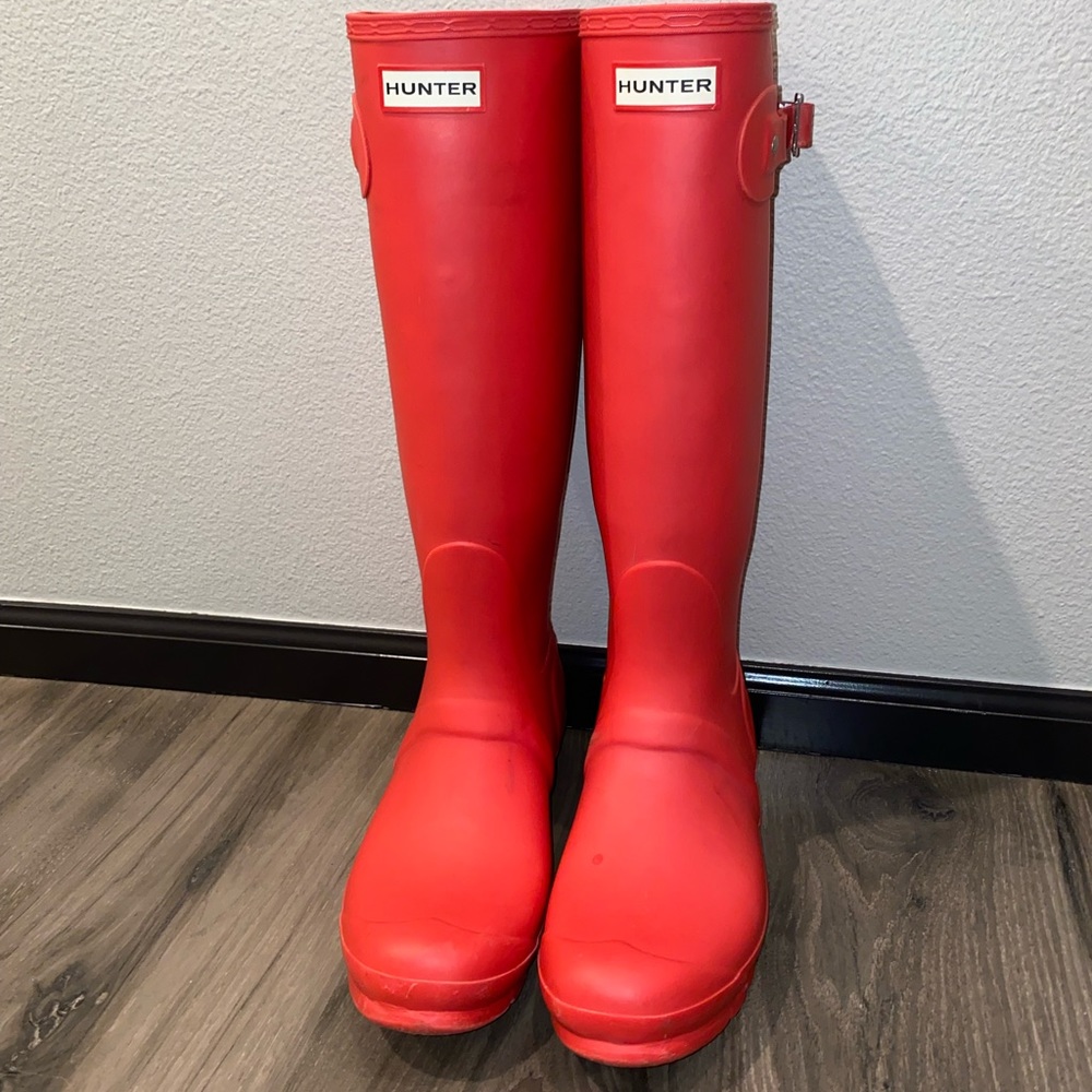 Red Hunter Boots Gem